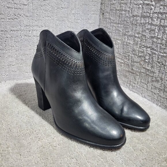 Vince Camuto Fetter Women’s Size 9M US Black Leather Ankle Bootie Boots - Picture 7 of 10